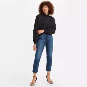 Levi's NWOT Premium Wedgie Straight Leg Blue Jeans 28x26